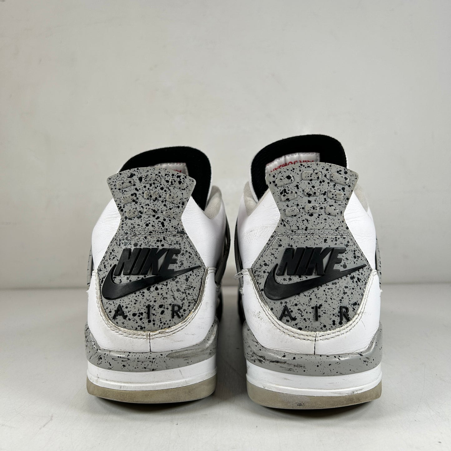 840606 192 Jordan 4 White Cement [USED] - 11 (Used)