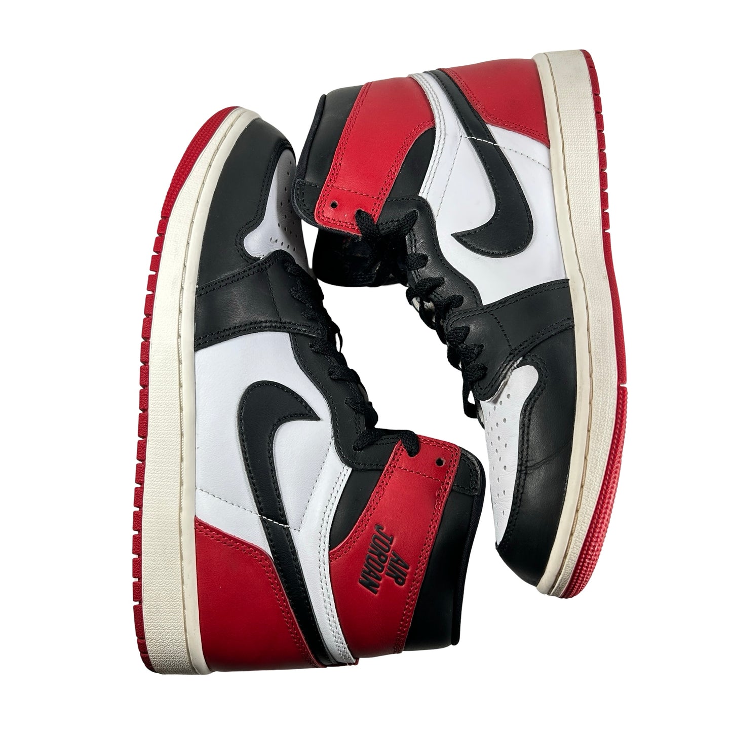 DZ5485 106 Jordan 1 Retro High OG Black Toe Reimagined [USED] - 10 (Used2)