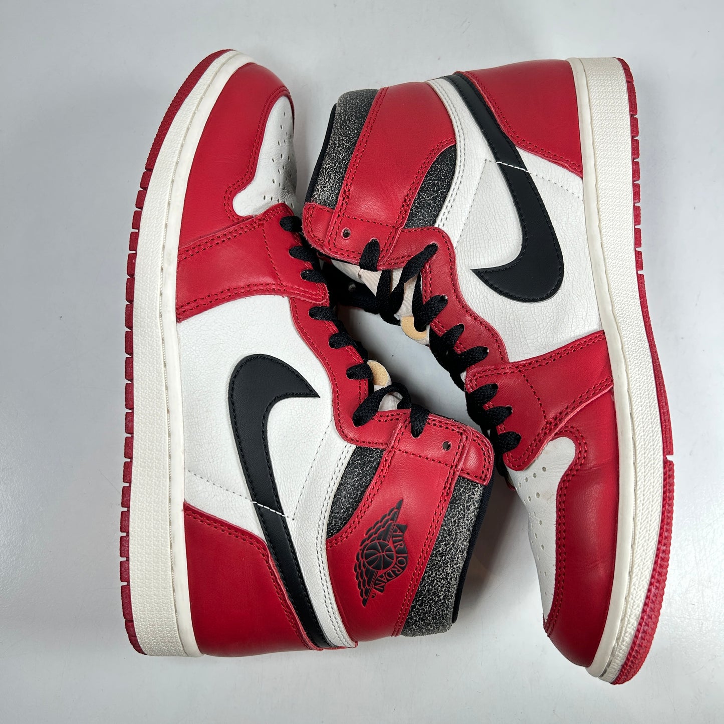 DZ5485 612 Jordan 1 Retro High OG Chicago Lost and Found [USED] - 11 M (Used)