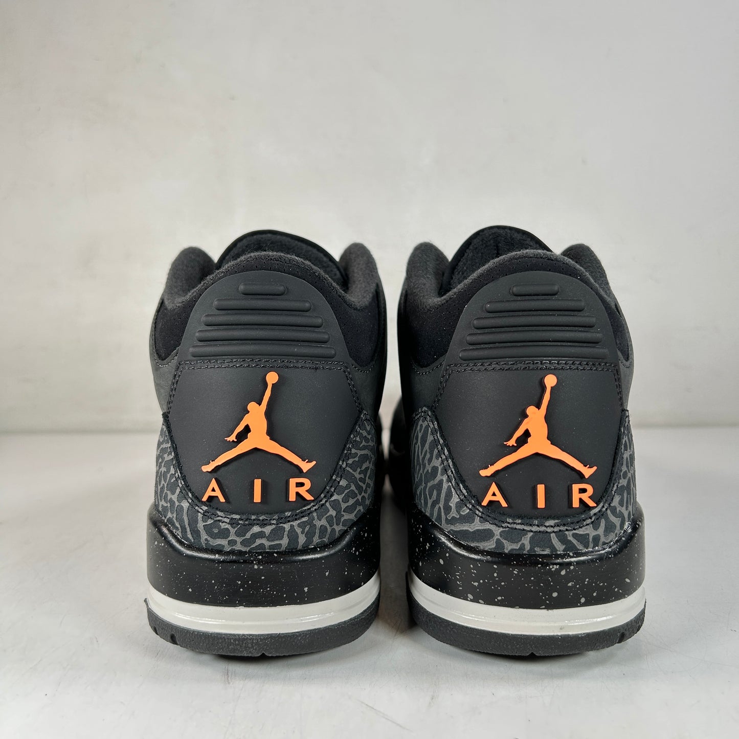 CT8532 080 Jordan 3 Retro Fear Pack (2023) [CONDITIONAL] - 9.5 M (Scratch on ToeBox)