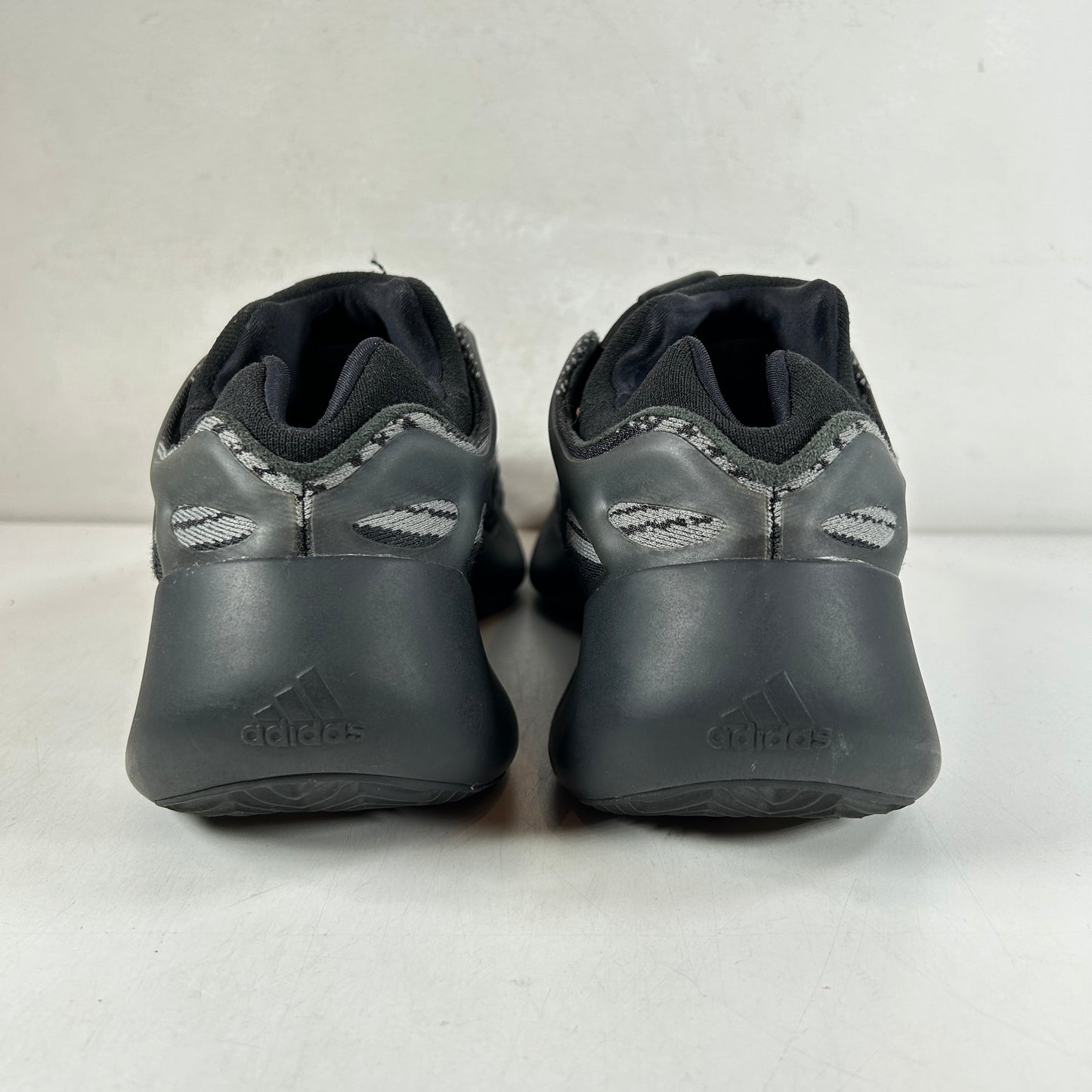 GX6144 adidas Yeezy 700 V3 Dark Glow [USED] - 10 M (Used)