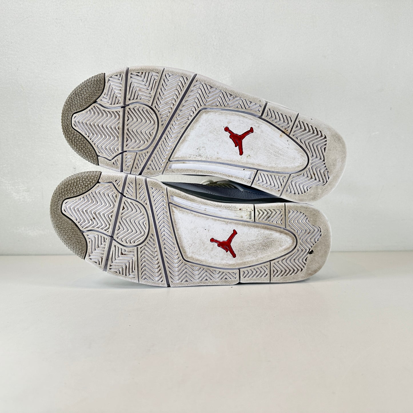 CT8527 100 Jordan 4 Retro White Oreo [USED] - 9 M (Used)