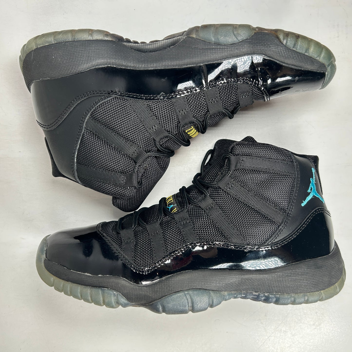 378038 006 Jordan 11 Retro Gamma Blue (GS)- 5 Y [USED]