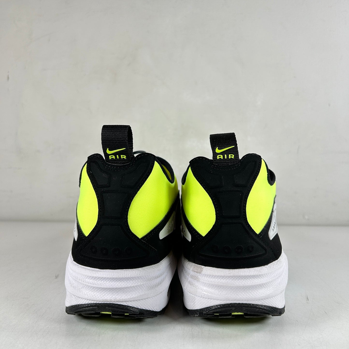 FZ2068 700 Nike Air Max Sunder Volt Black (W) [USED] - 12 W (Used)