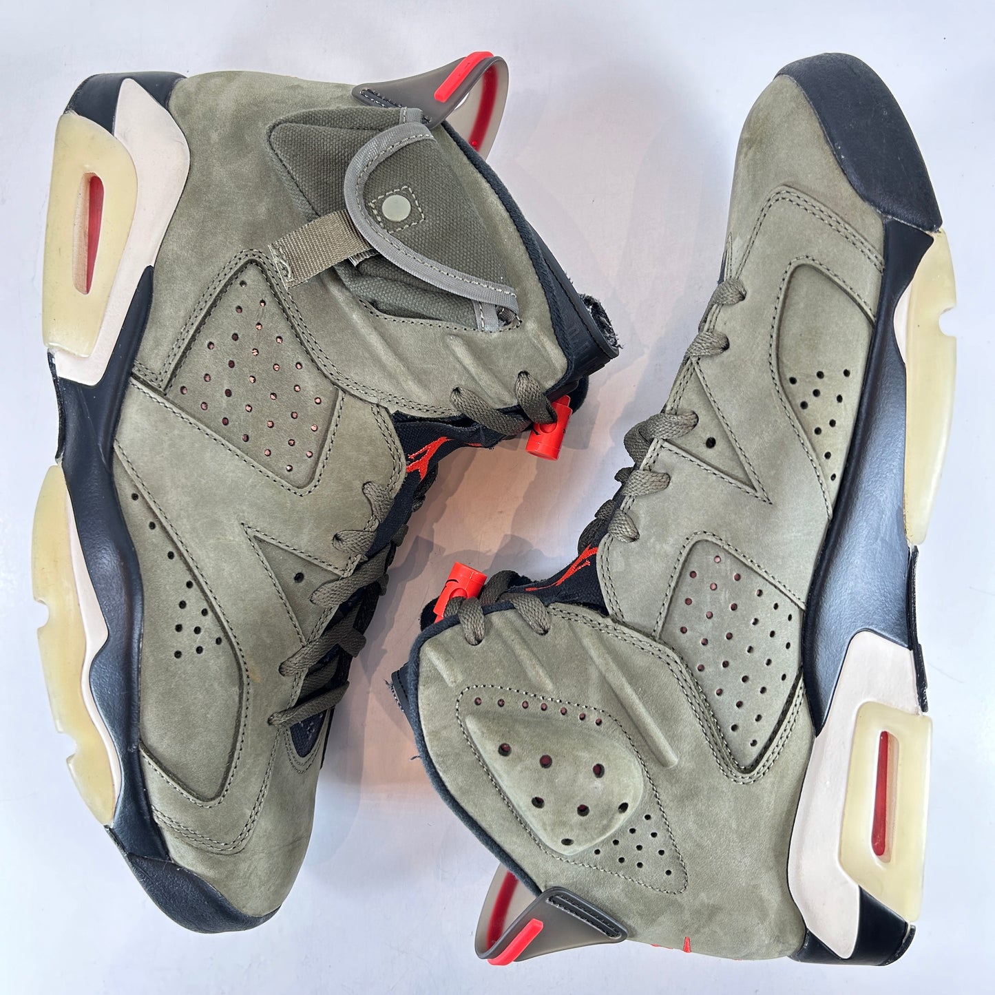 CN1084 200 Jordan 6 Retro Travis Scott [USED] - 11 M (Used3)