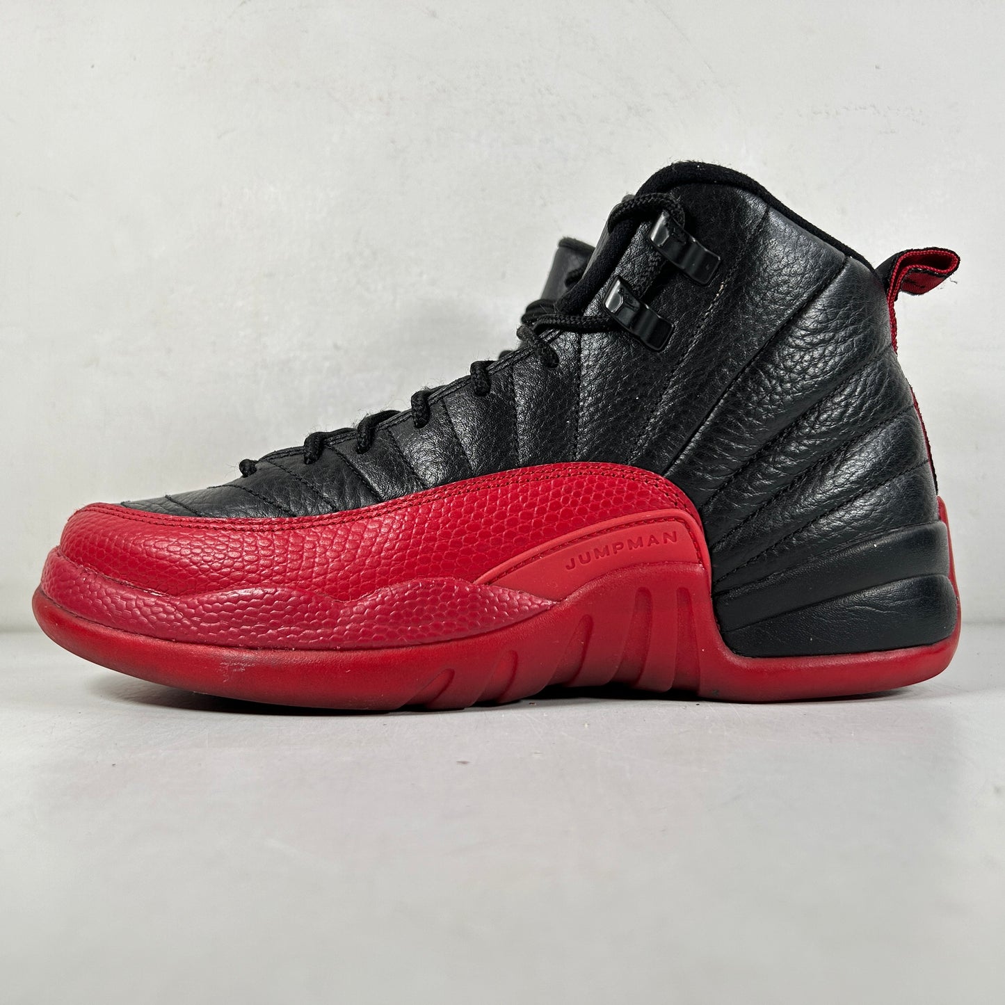 153265 002 Jordan 12 Retro Flu Game (2016) (GS) [USED] - 6 Y (Used) (No Box)