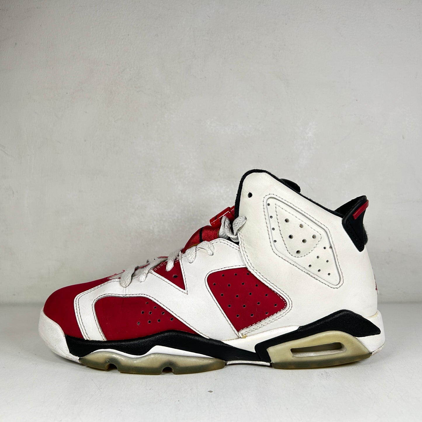 384665 160 Jordan 6 Retro Carmine (2014) (GS) [USED] - 7 Y (Used)