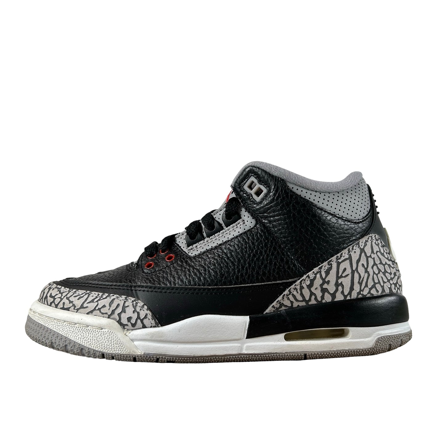 854261 001 Jordan 3 Black Cement GS [USED] - 5.5 Y (Used)