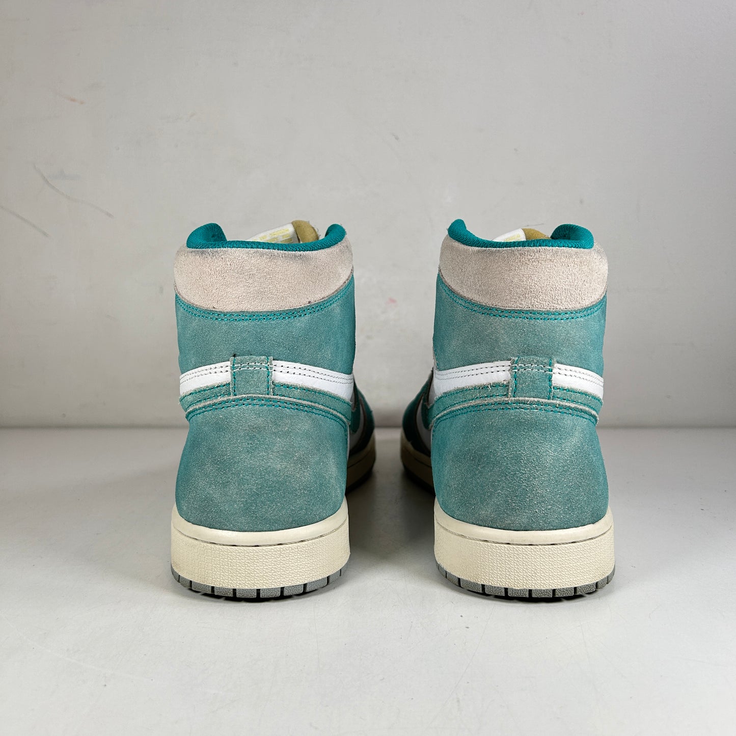555088 311 Jordan 1 Turbo Green [USED] - 11.5 M (Used2) (No Box2)