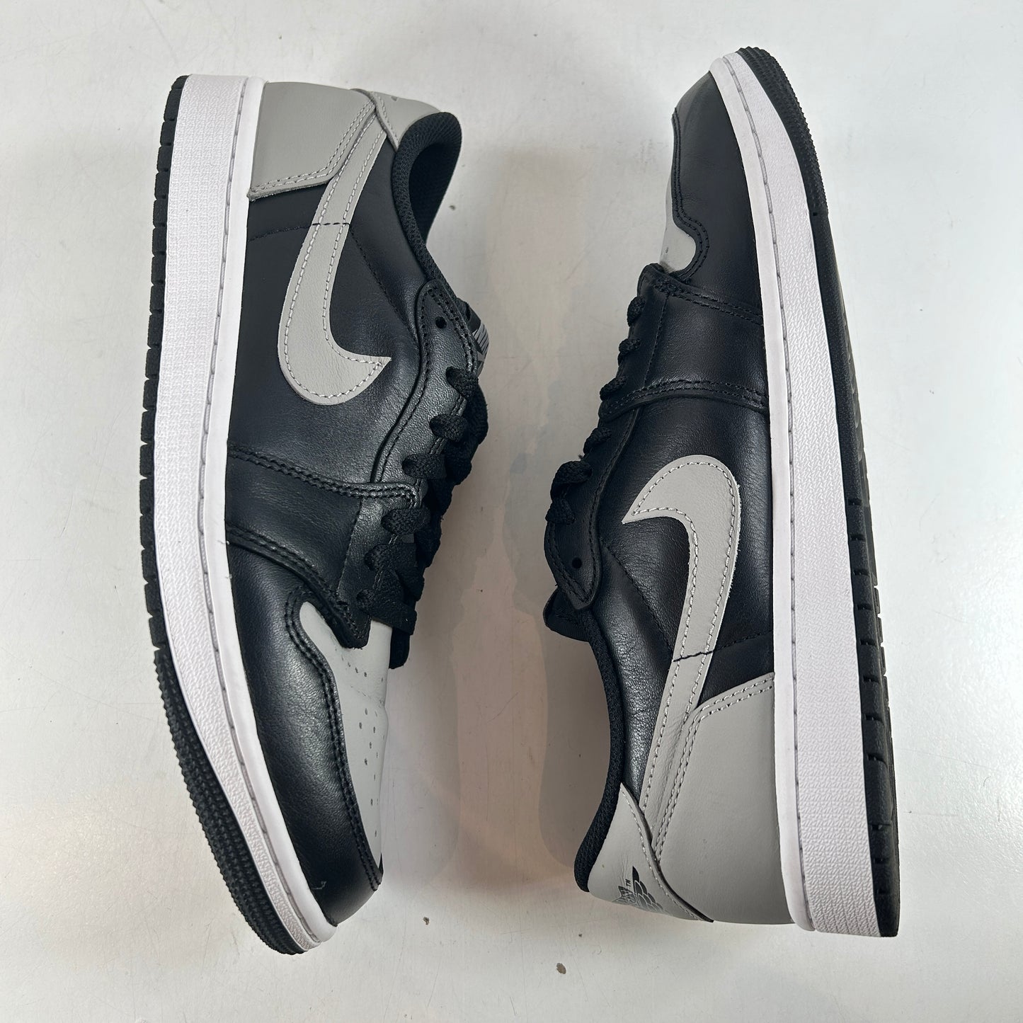 CZ0790 003 Jordan 1 Low OG Shadow (2024) [USED] - 9.5 M (Used)