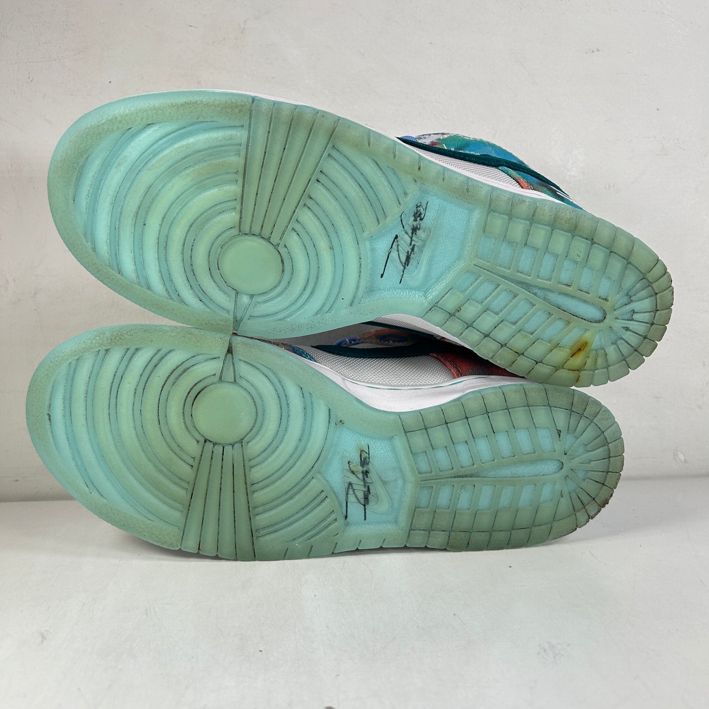 HF6061 400 Nike SB Dunk Low Futura Laboratories Bleached Aqua [USED] - 9 M (Used)