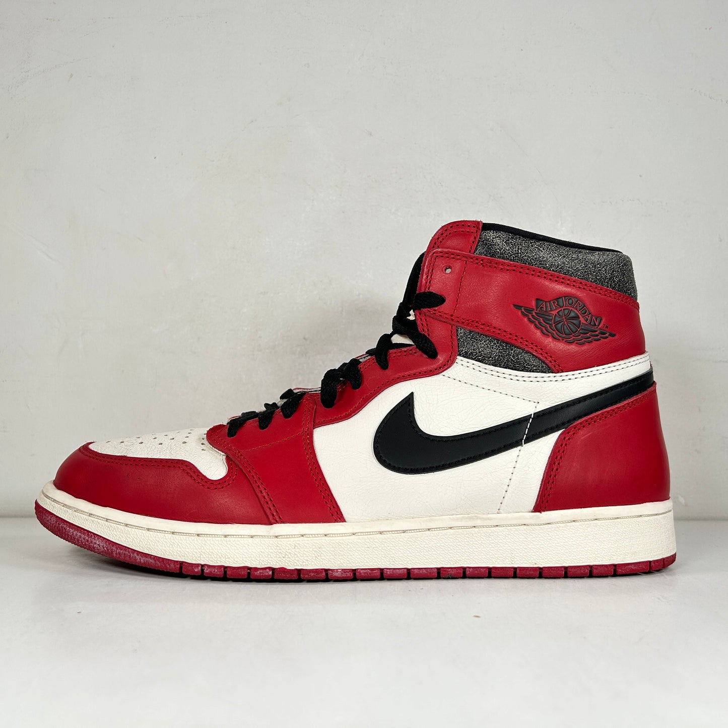 DZ5485 612 Jordan 1 Retro High OG Chicago Lost And Found [USED] - 13 M (Used)