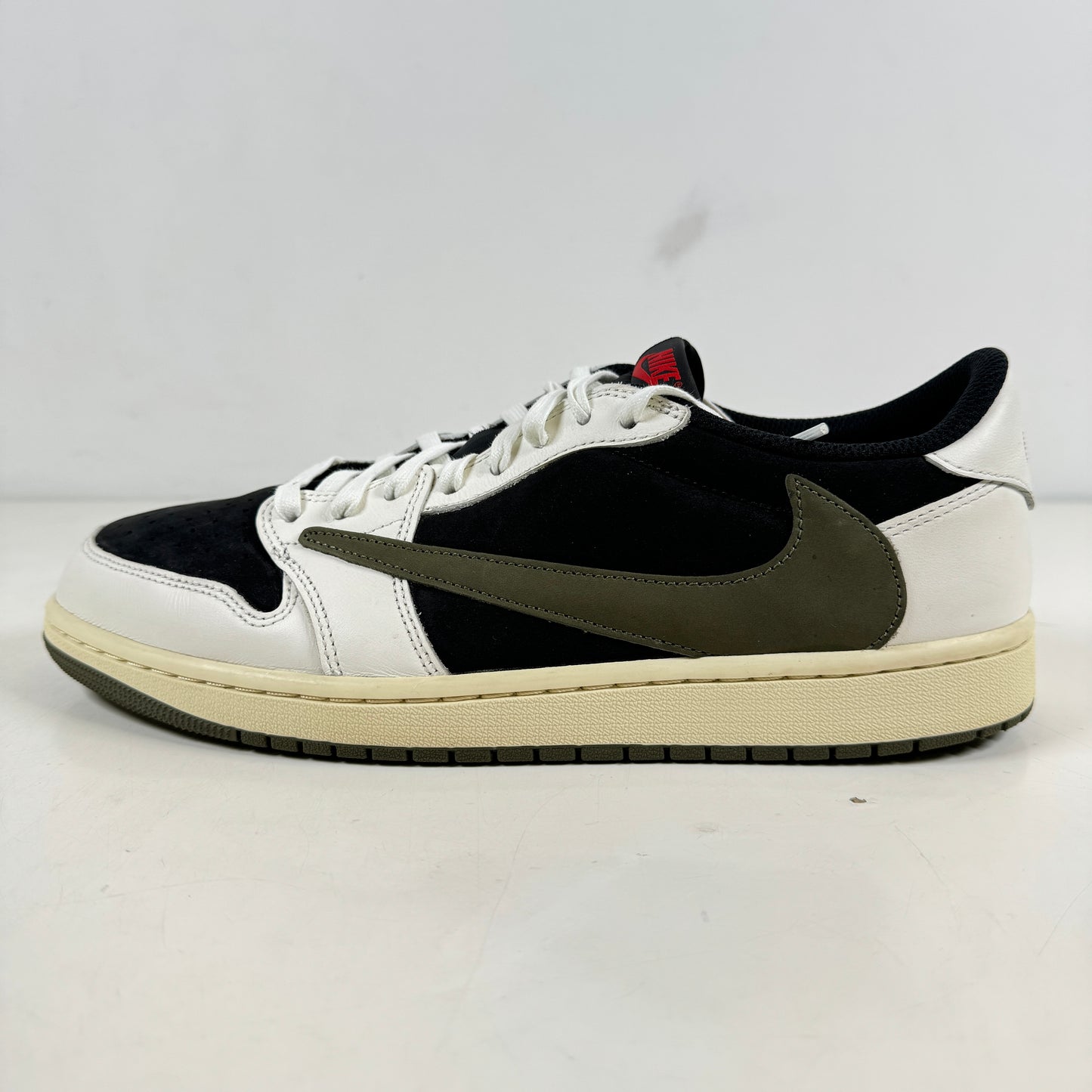 DZ4137 106 Jordan 1 Retro Low OG SP Travis Scott Olive (W) [USED] - 12.5 W (Used)