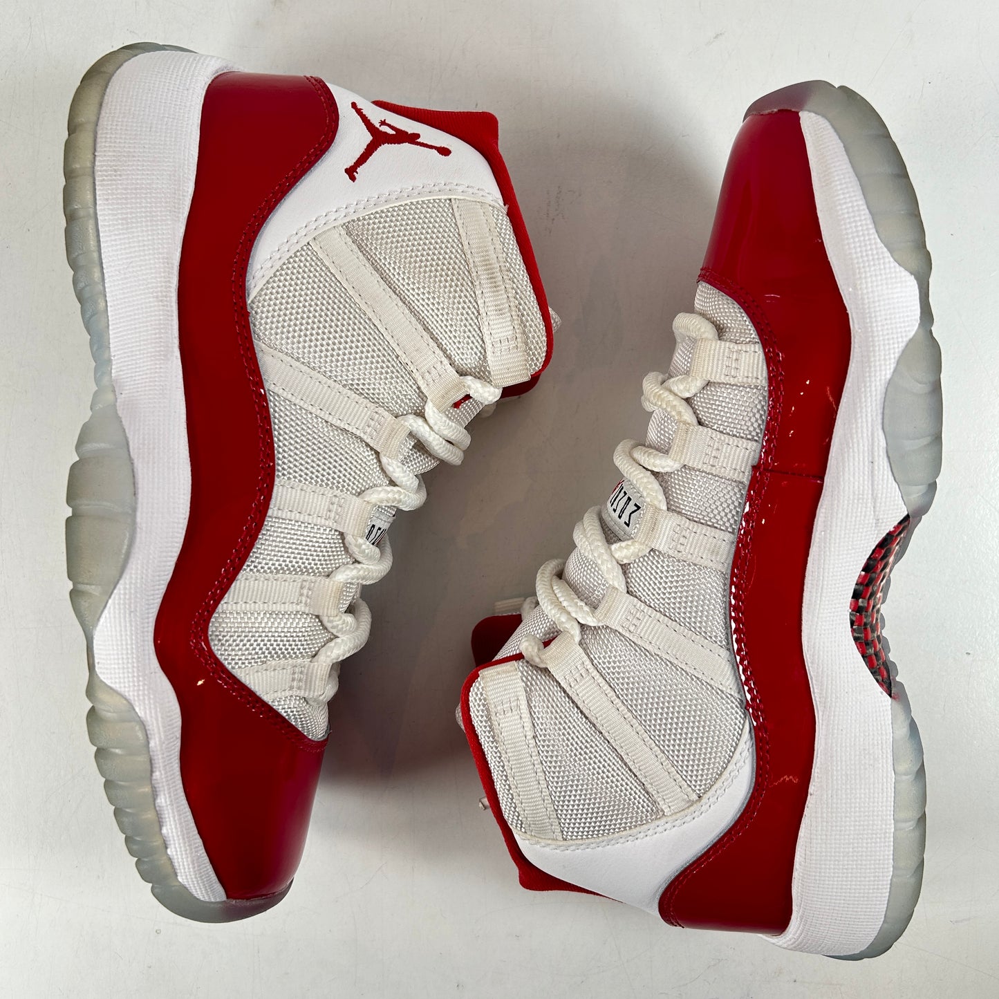378038 116 Jordan 11 Retro Cherry (2022) (GS) [USED] - 4 Y (Used)