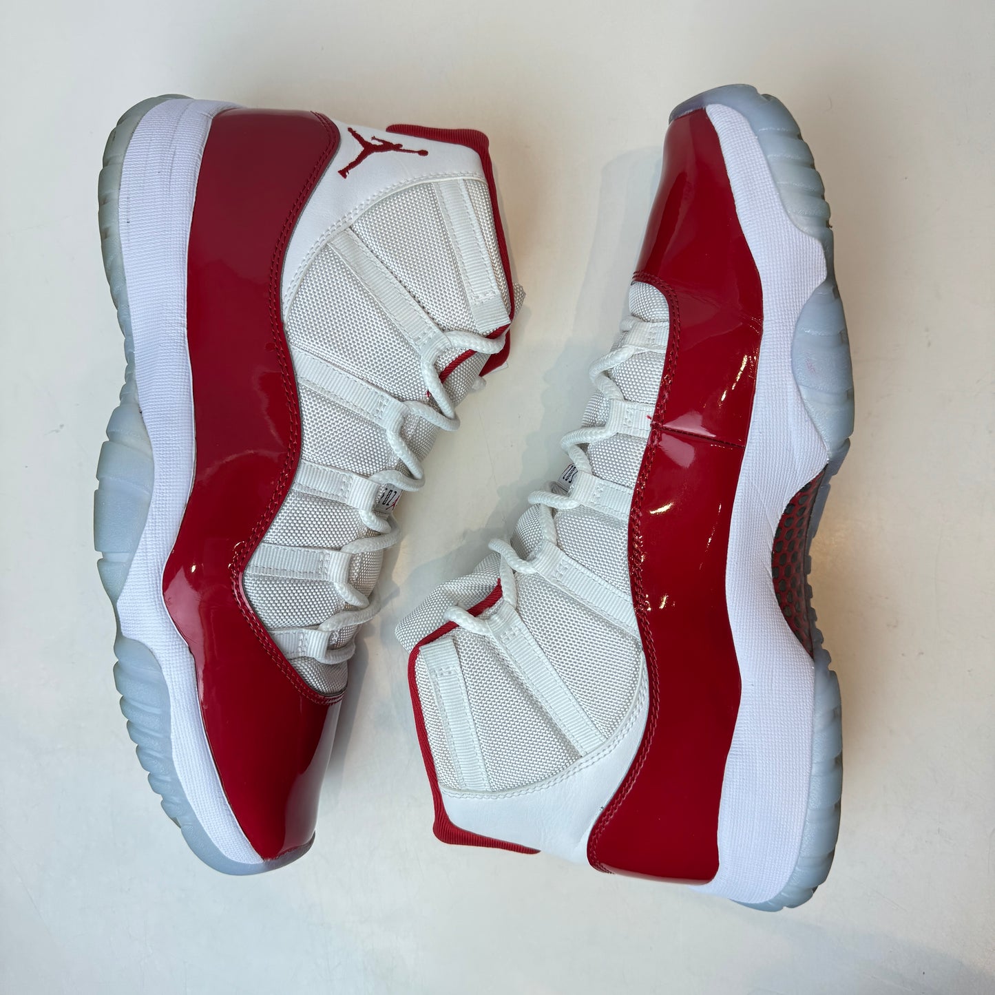 CT8012 116 Jordan 11 Retro Cereza (2022)
