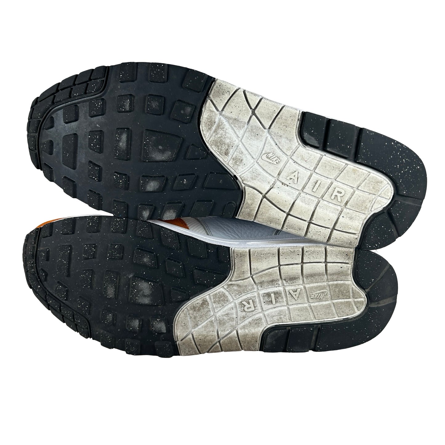 FN6952 101 Nike Air Max 1 Monarch [USED] - 9.5 M (Used)