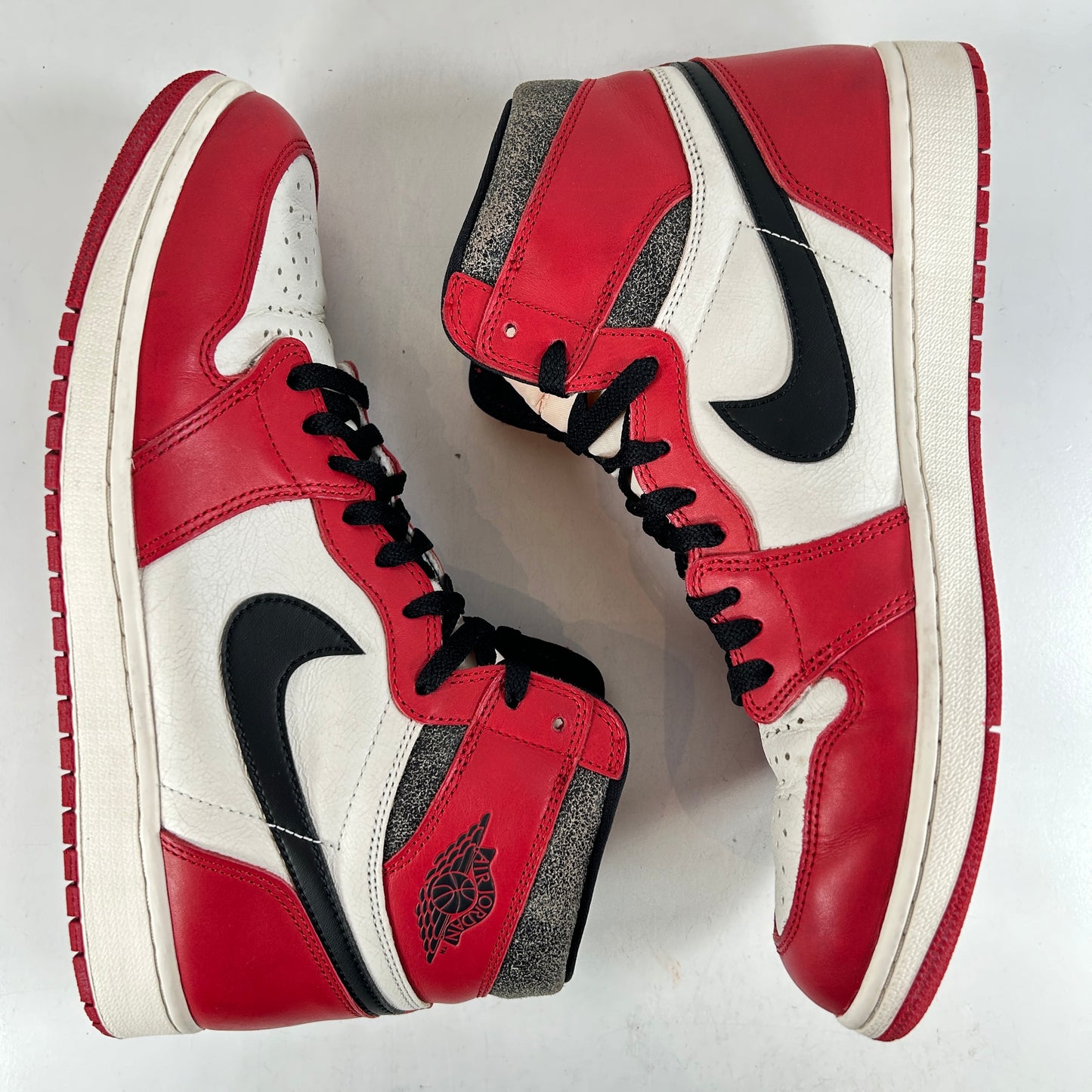 DZ5485 612 Jordan 1 Retro High OG Chicago Lost And Found [USED] - 12 M (Used3)