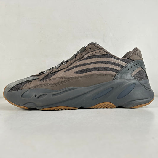 EG6860 Adidas Yeezy Boost 700 V2 Geode [USED] - 10.5 M (Used)