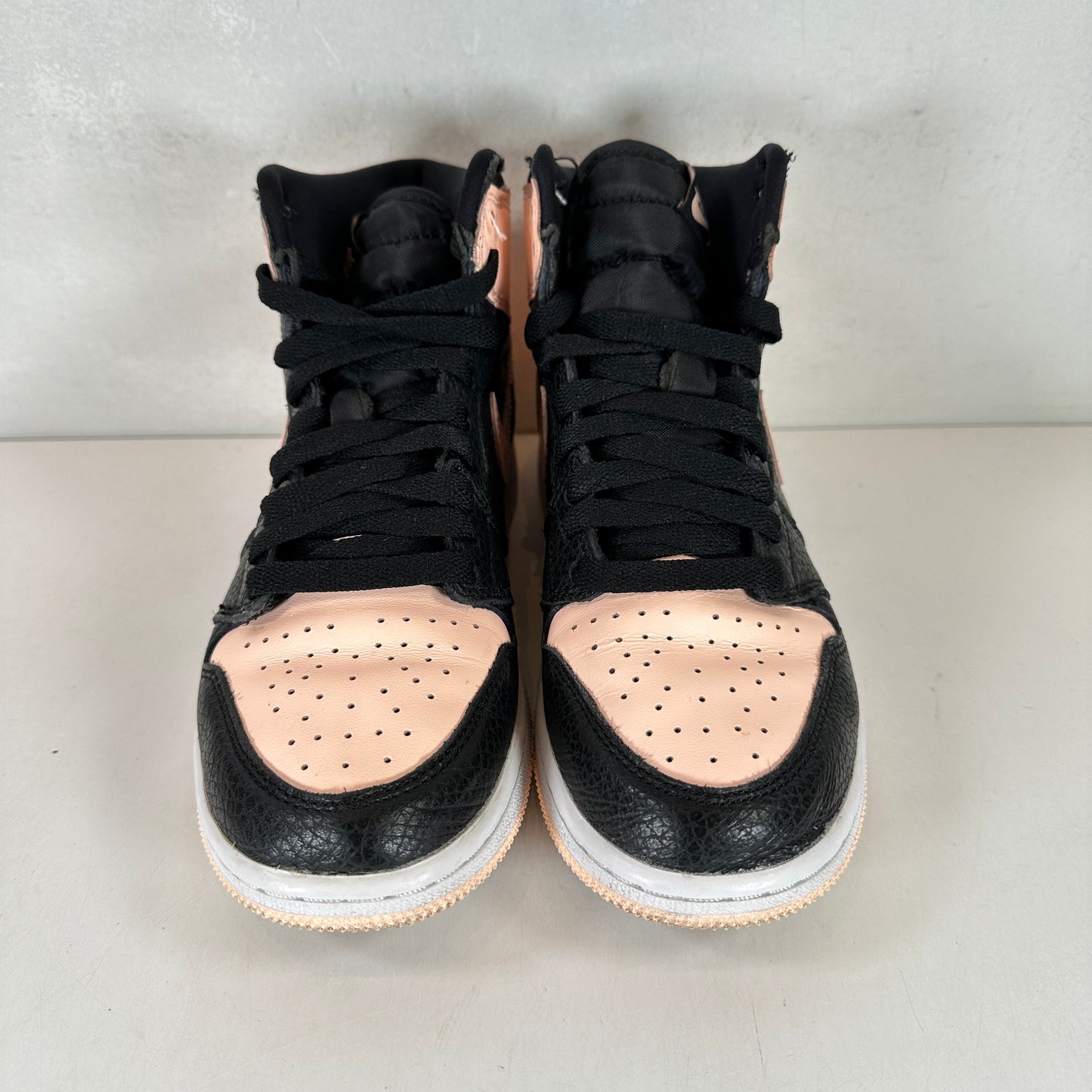 575441 081 Jordan 1 Retro High Black Crimson Tint [USED] - 4.5 Y (Used)