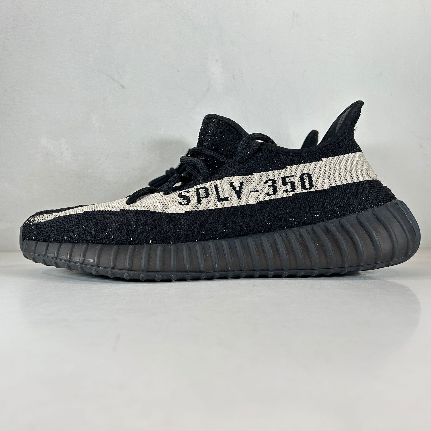 BY1604 adidas Yeezy Boost 350 V2 Core Black White [USED] - 11.5 M (Used)