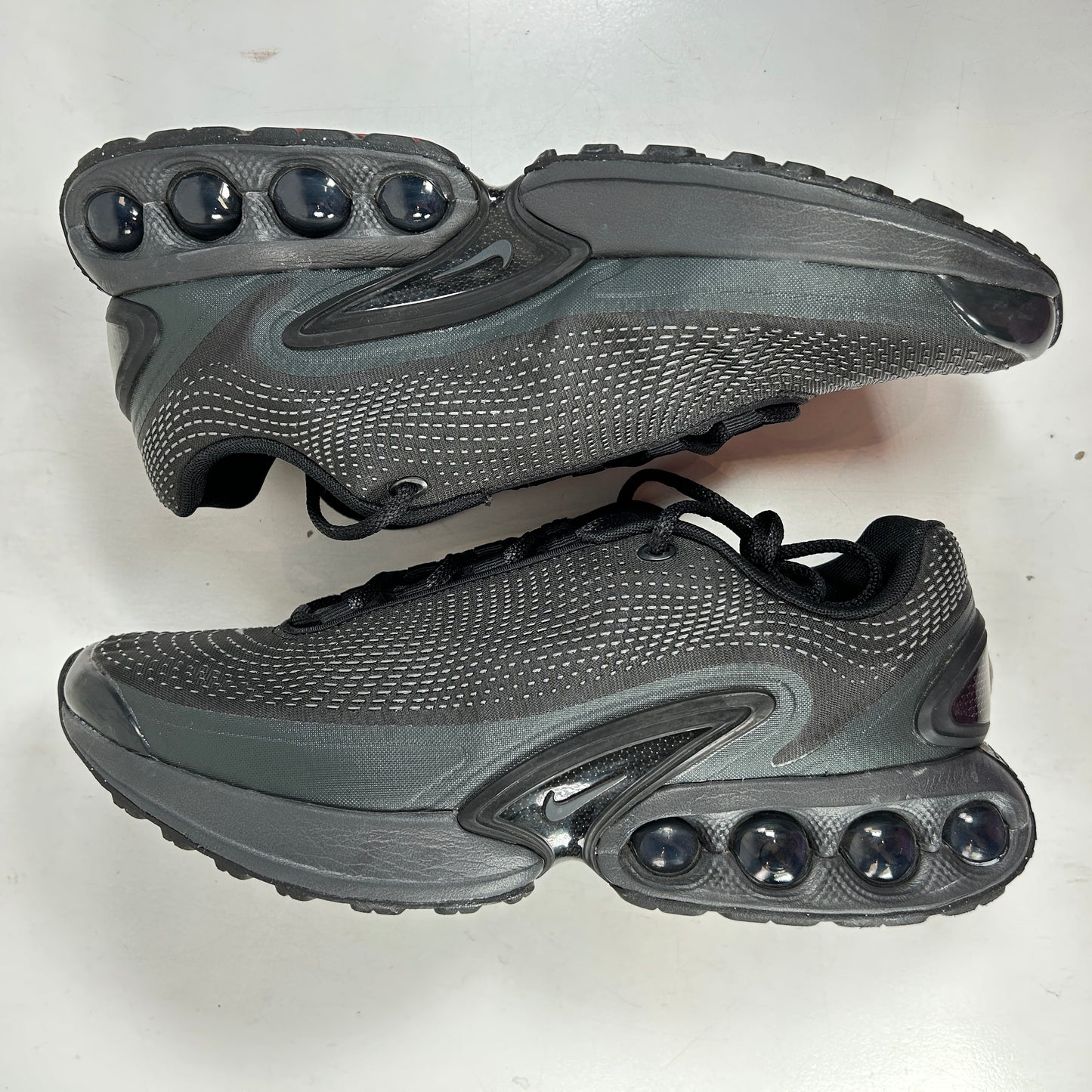 DV3337 002 Nike Air Max Dn Black Dark Smoke Grey [USED] - 11 M (Used)