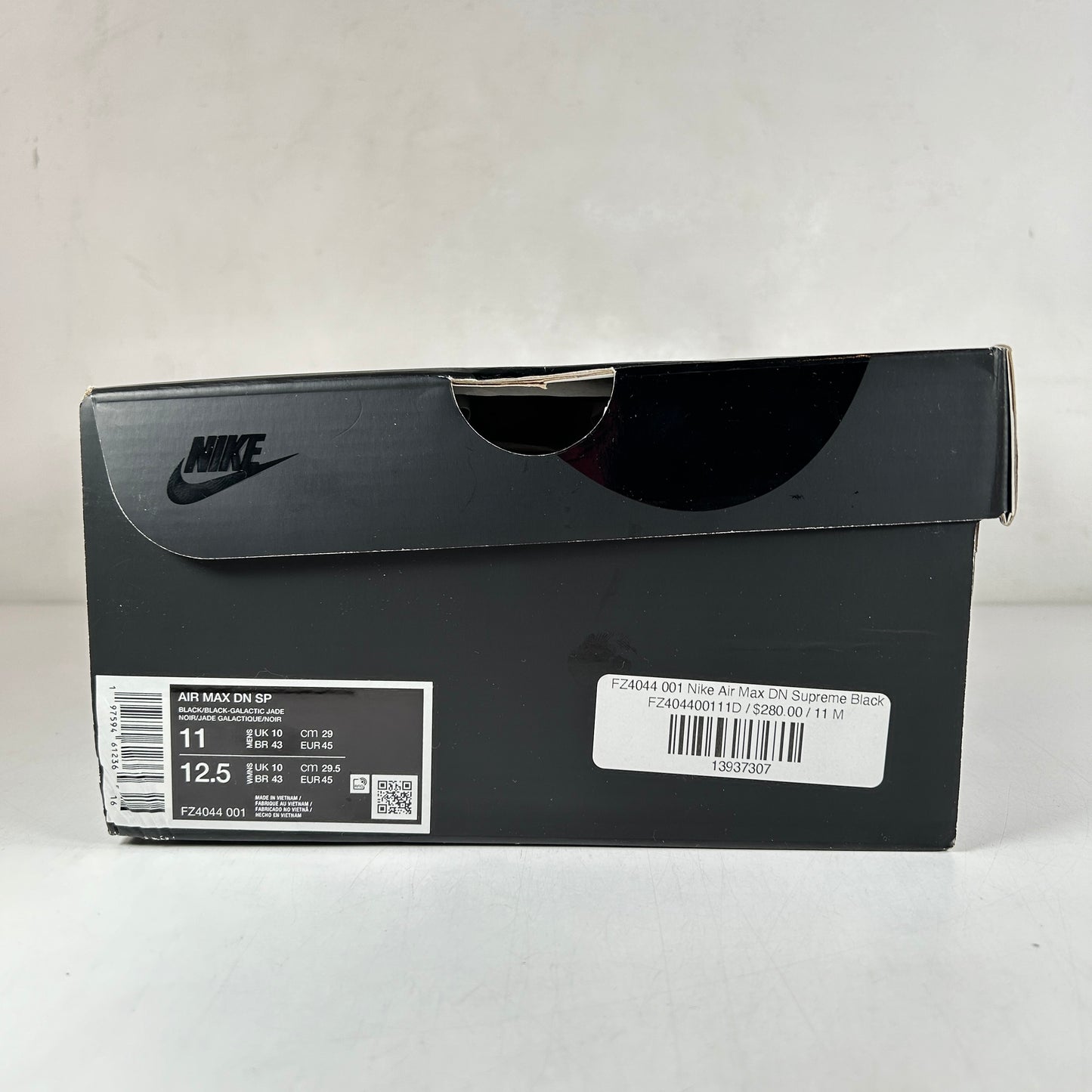 FZ4044 001 Nike Air Max DN Supreme Black [USED] - 11 M (Used)