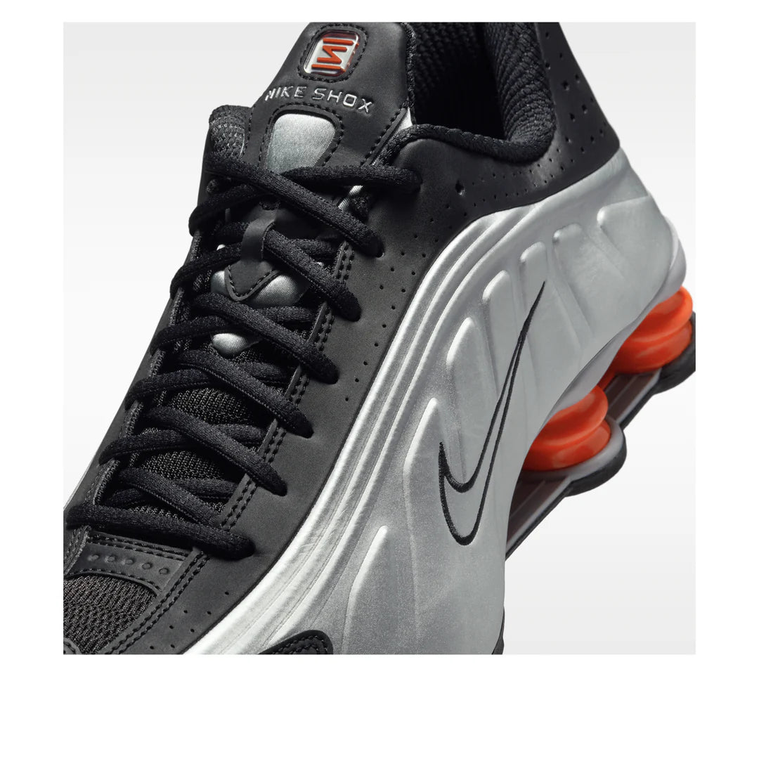 HQ1988 002 Nike Shox R4 Black Metallic Silver (2025)