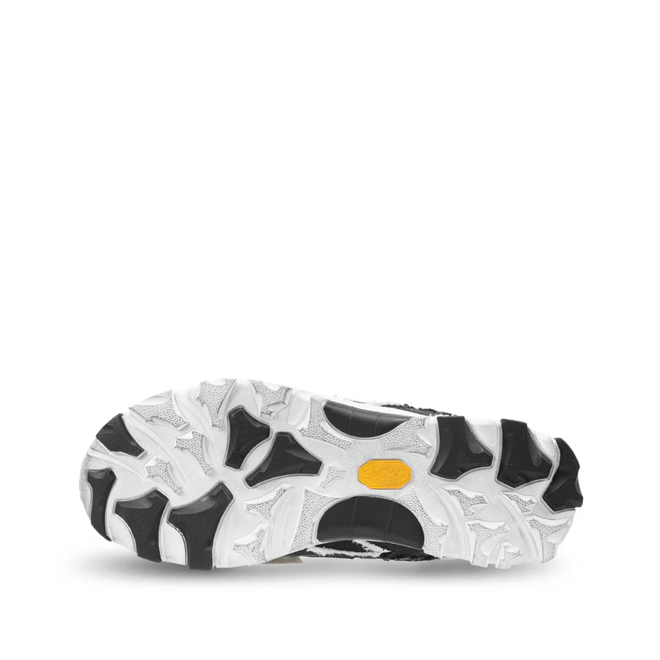 F26X104AB Sicko x Vessel Hiking Shoes Black/White