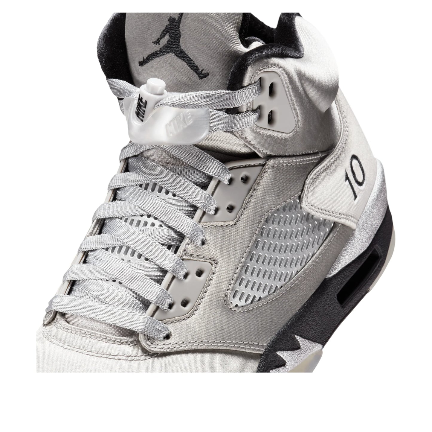 IO2038 001 Air Jordan 5 Retro Wings (2025) (Women's)