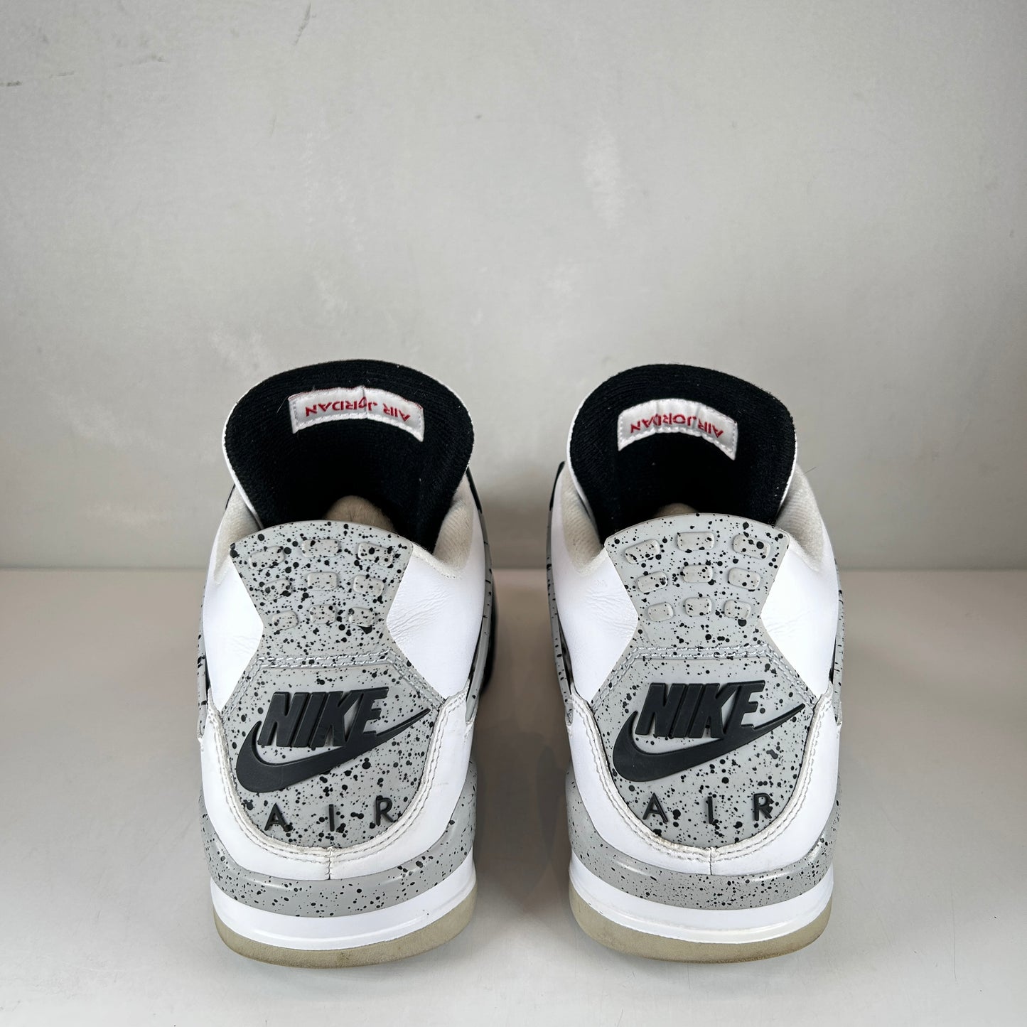 840606 192 Jordan 4 Retro White Cement (2016) [USED] - 10 M (Used)