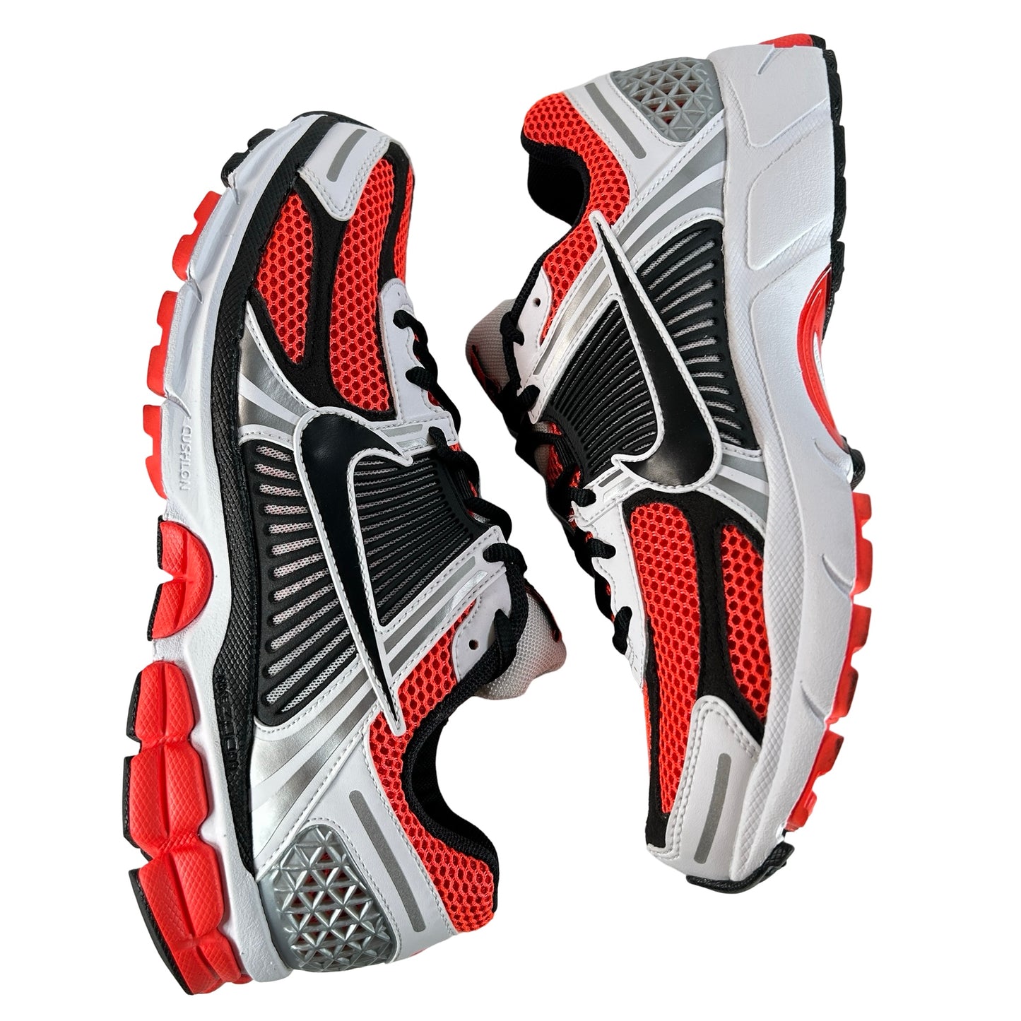 CZ8667 600 Nike Zoom Vomero 5 Carmesí brillante