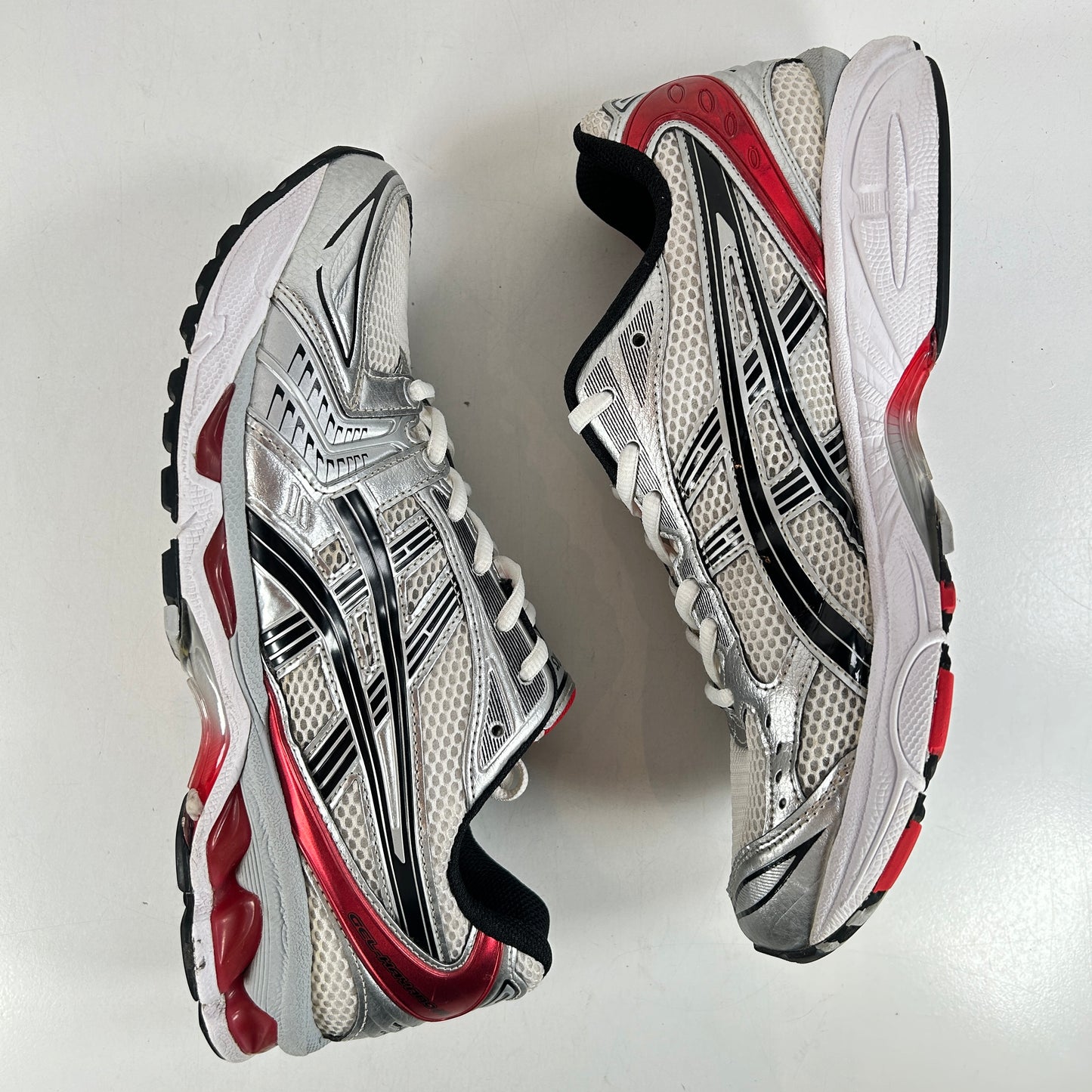 1201A019 103 ASICS Gel-Kayano 14 White Classic Red [USED] - 10.5 M (Used)