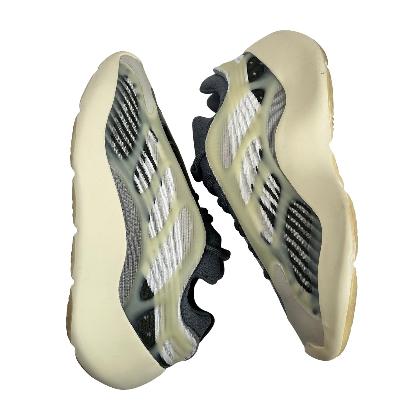 ID1674 adidas Yeezy 700 V3 Fade Salt [USED] - 8.5 M (Used) (No Box)