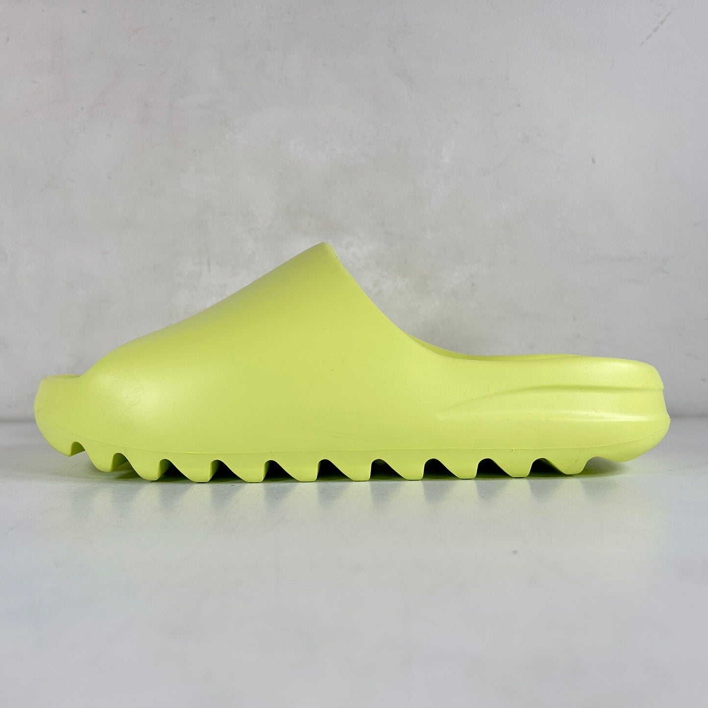 GX6138 adidas Yeezy Slide Glow Green [USED] - 11 M (Used)