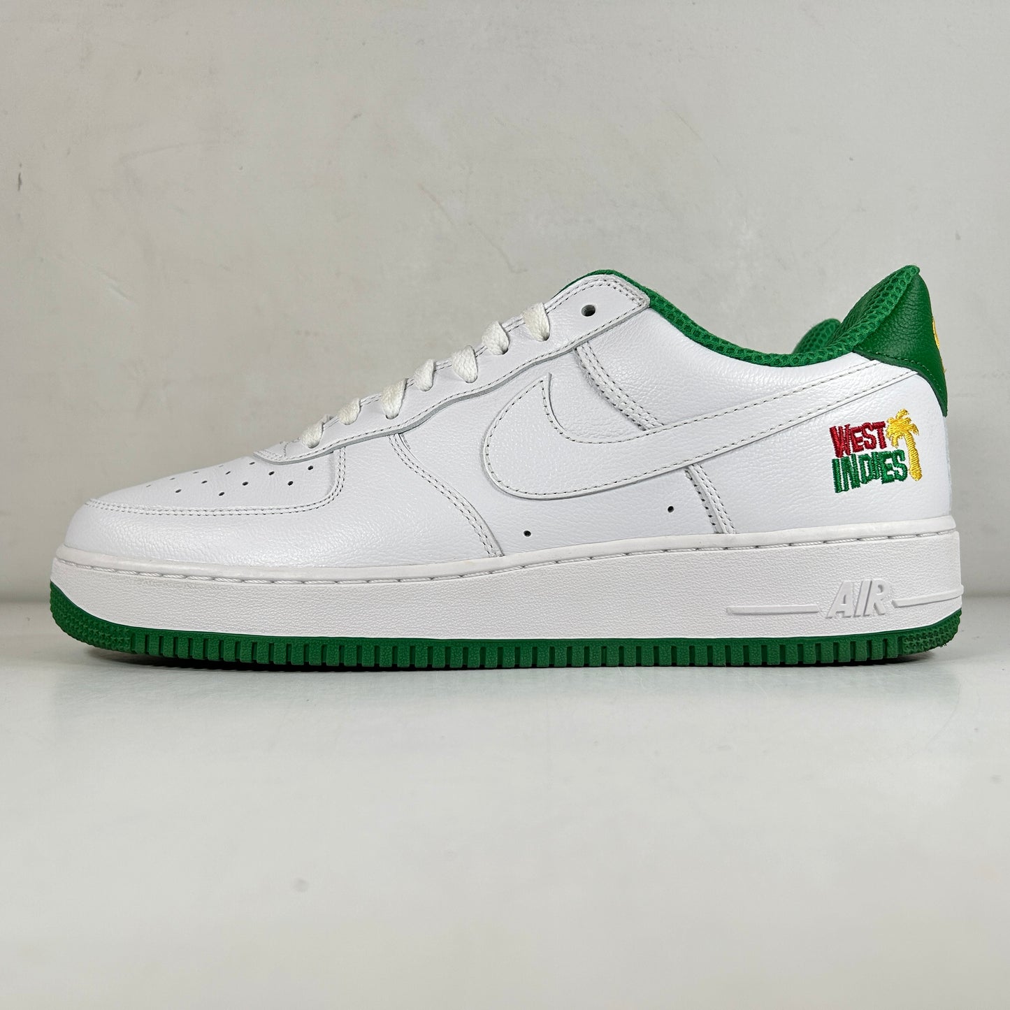 DX1156 100 Nike Air Force 1 Low Retro QS West Indies (2022) [USED] - 13 M (Used) (Copy)