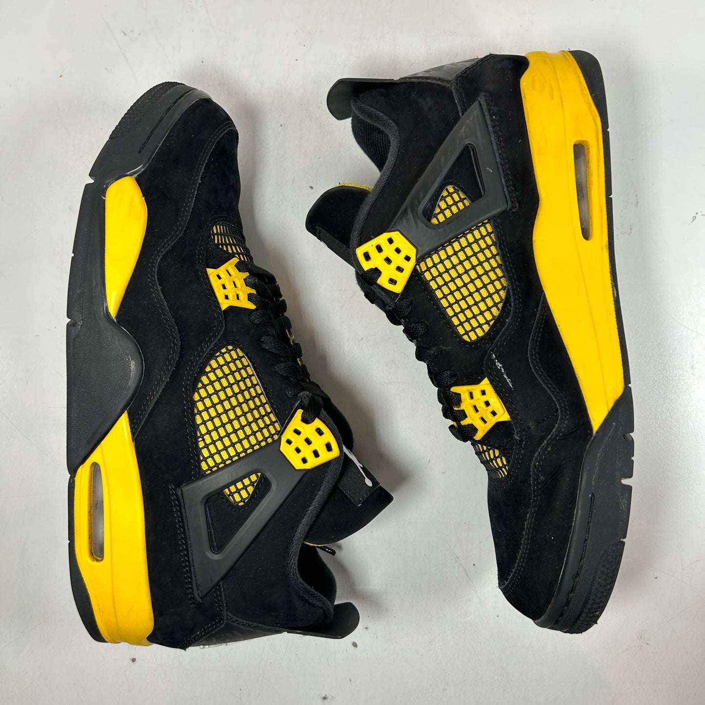 DH6927 017 Jordan 4 Retro Thunder [USED] - 12 M (Used)