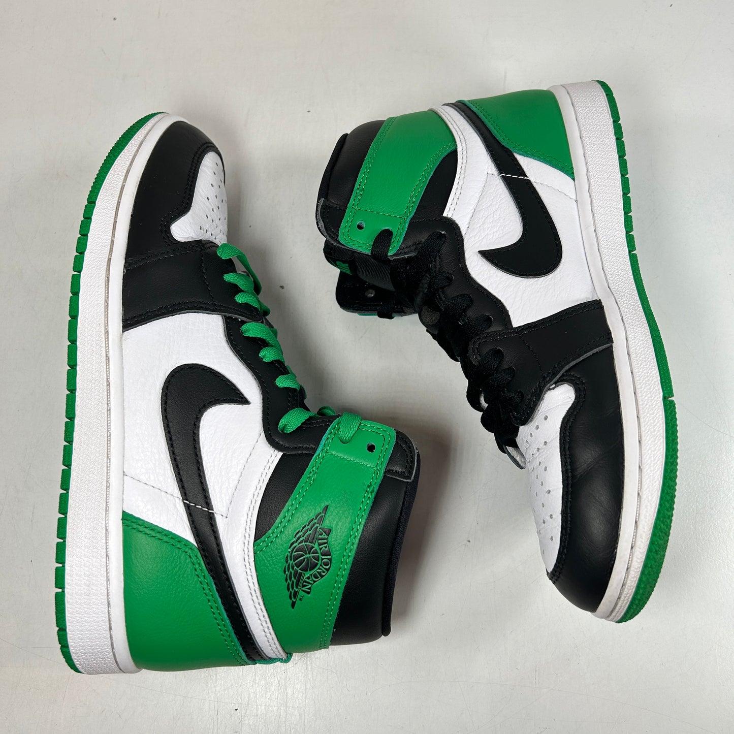 DZ5485 031 Jordan 1 Retro High OG Lucky Green [USED] - 8 M (Used)