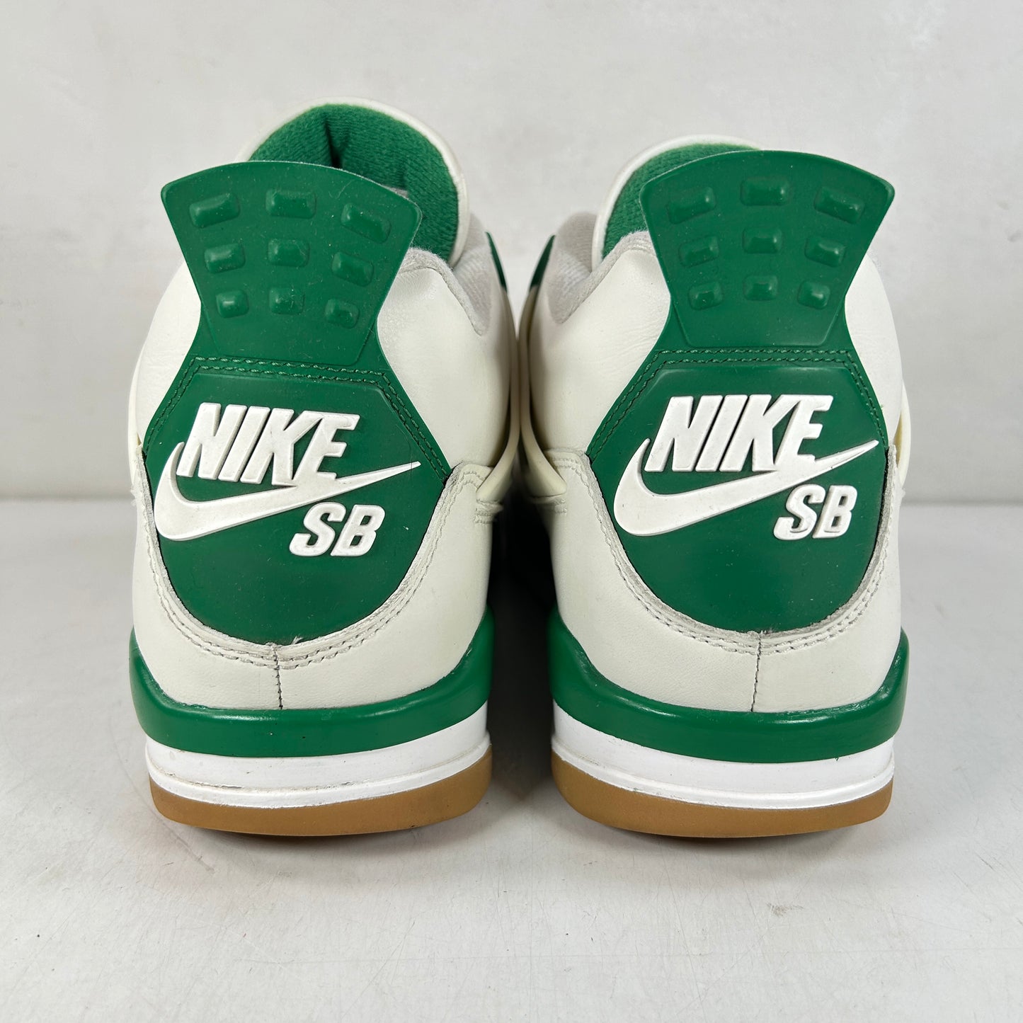 DR5415 103 Jordan 4 Retro SB Pine Green [USED] - 9 M (Used4)