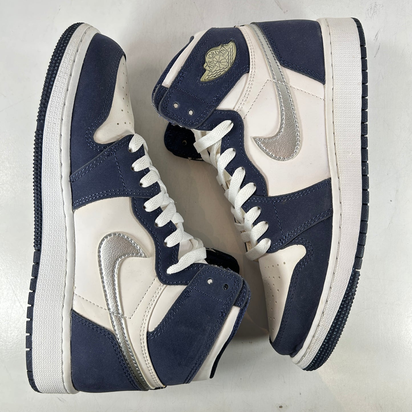 575441 141 Jordan 1 Retro High CO Japan Midnight Navy (GS) [USED] - 6.5 Y (Used)