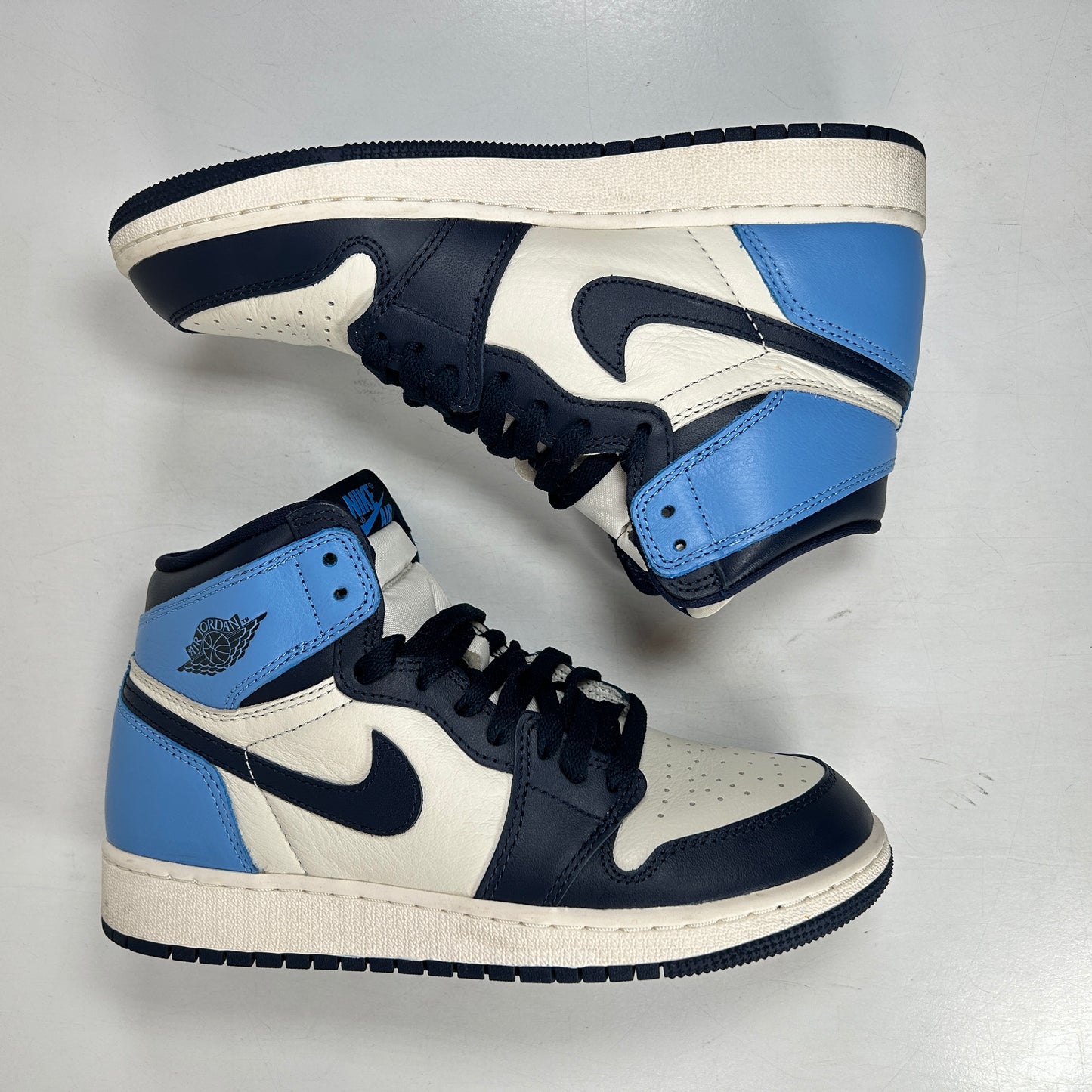 575441 140 Jordan 1 Retro High Obsidian (GS) [USED] - 6 Y (Used)