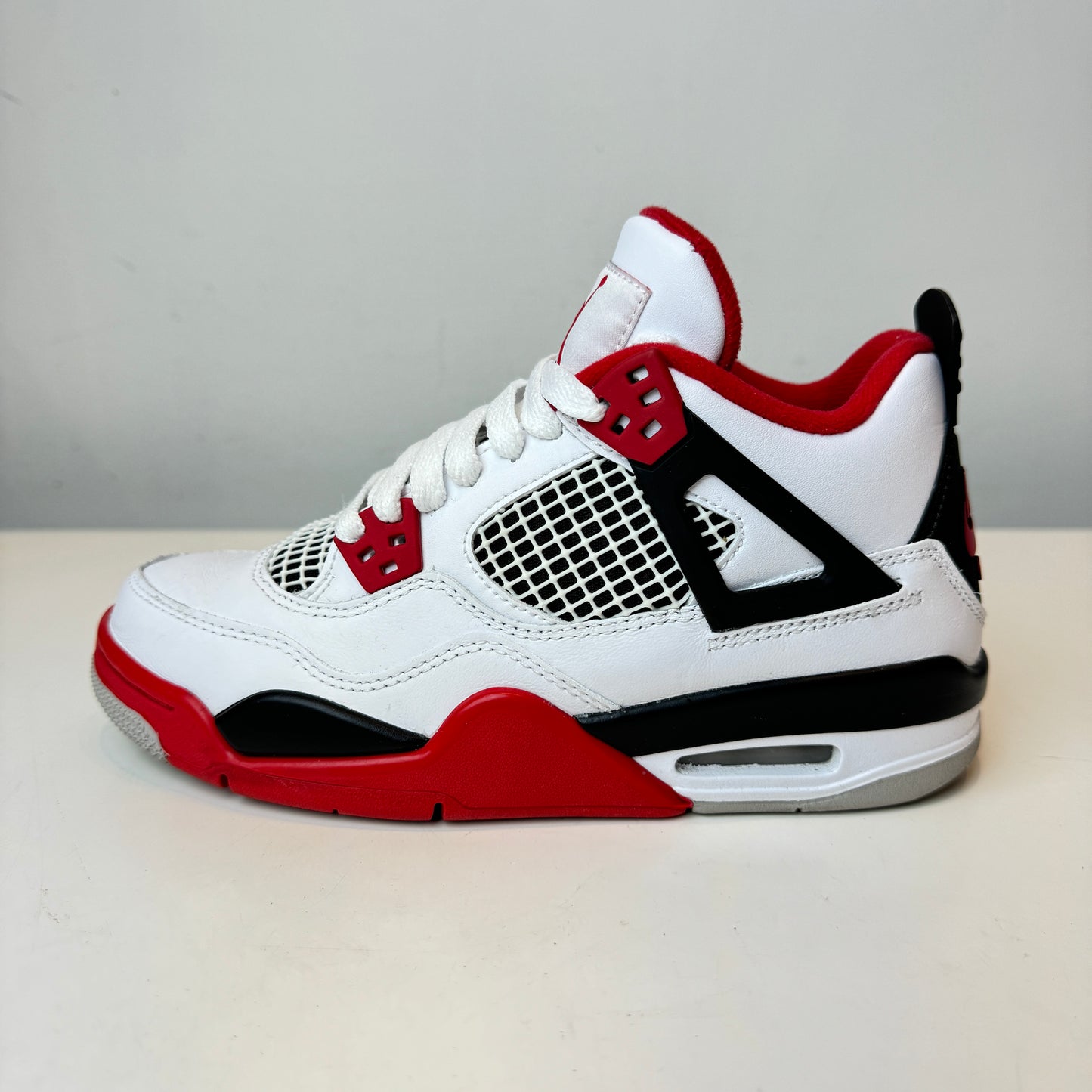 408452 160 Jordan 4 Retro Fire Red (2020) (GS) [USED] - 4.5 Y (Used)