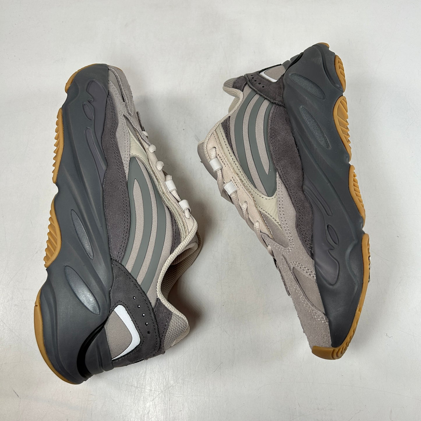 FU7914 Yeezy Boost 700 V2 Tephra [USED] - 8 M (VNDS)