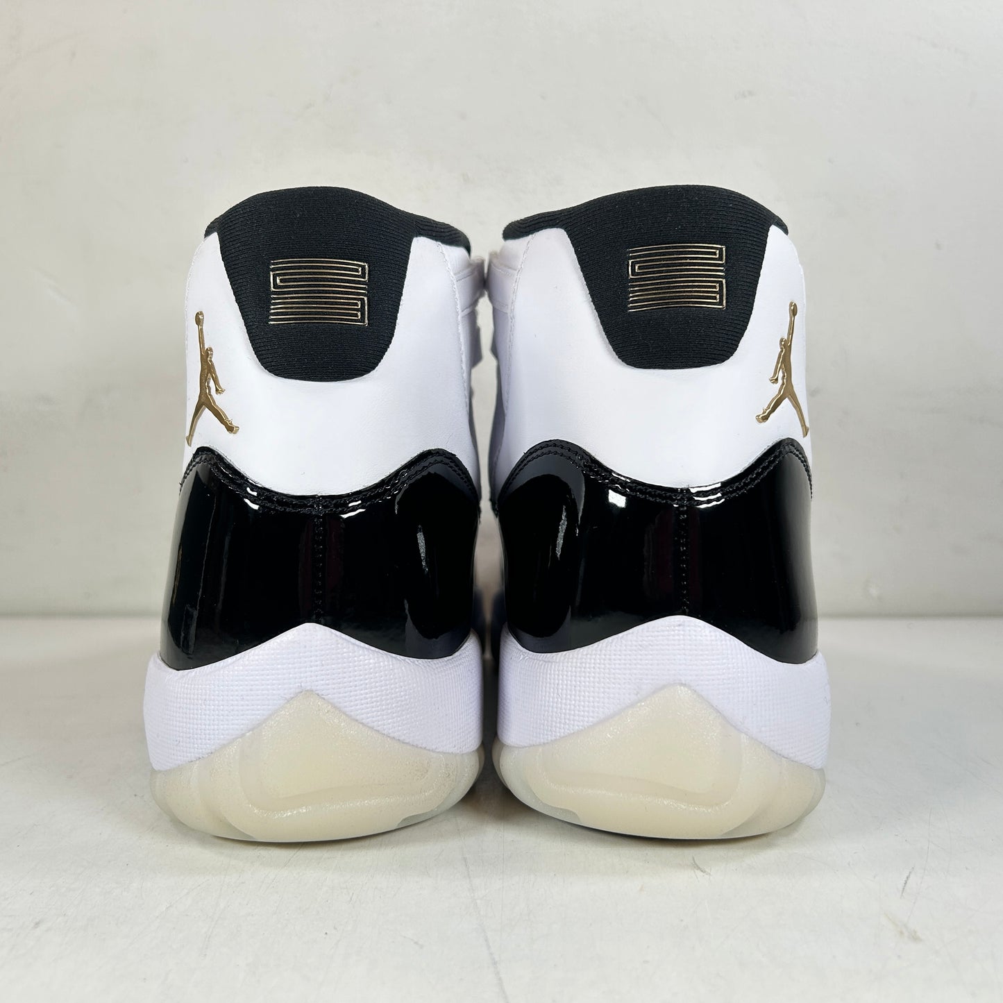 CT8012 170 Jordan 11 Retro DMP Defining Moments (2023) [USED] - 13 M (VNDS)