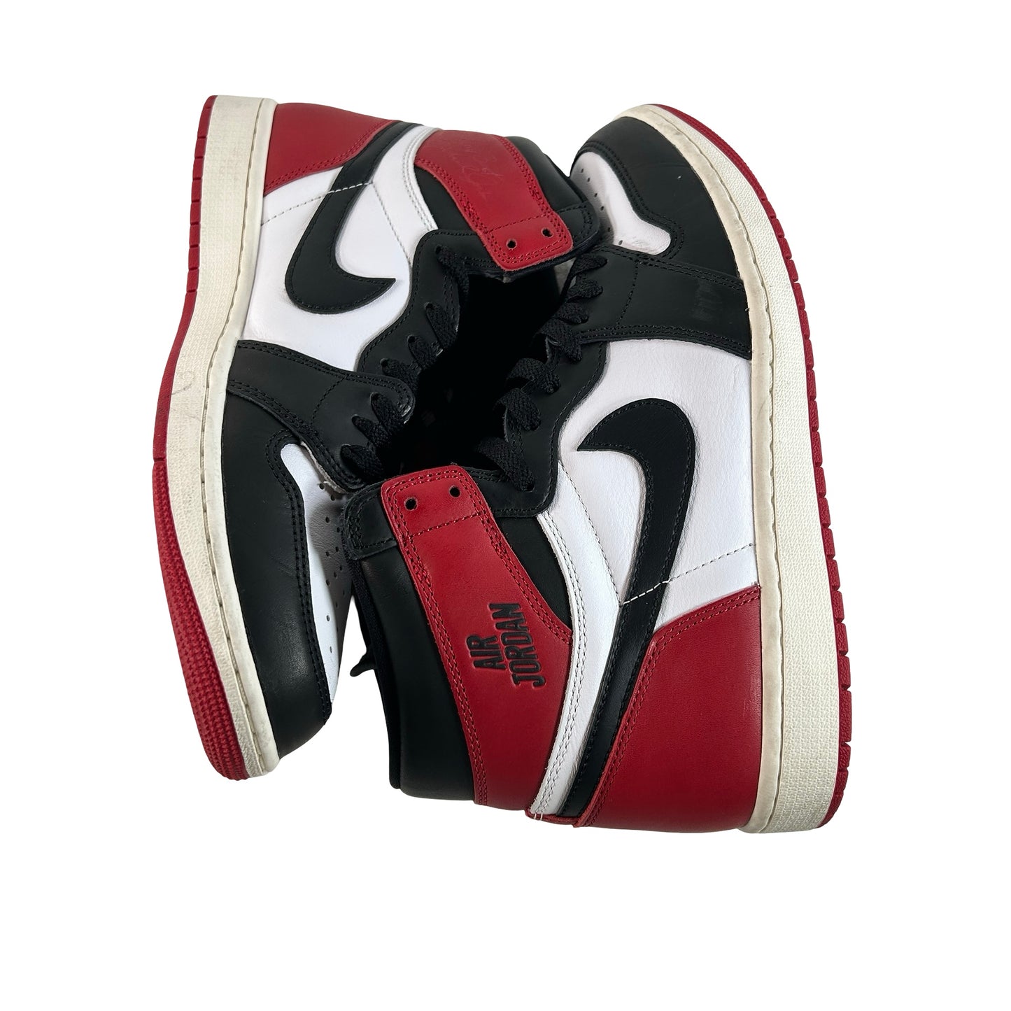 DZ5485 106 Jordan 1 Retro High OG Black Toe Reimagined [USED] - 11 M (Used10)
