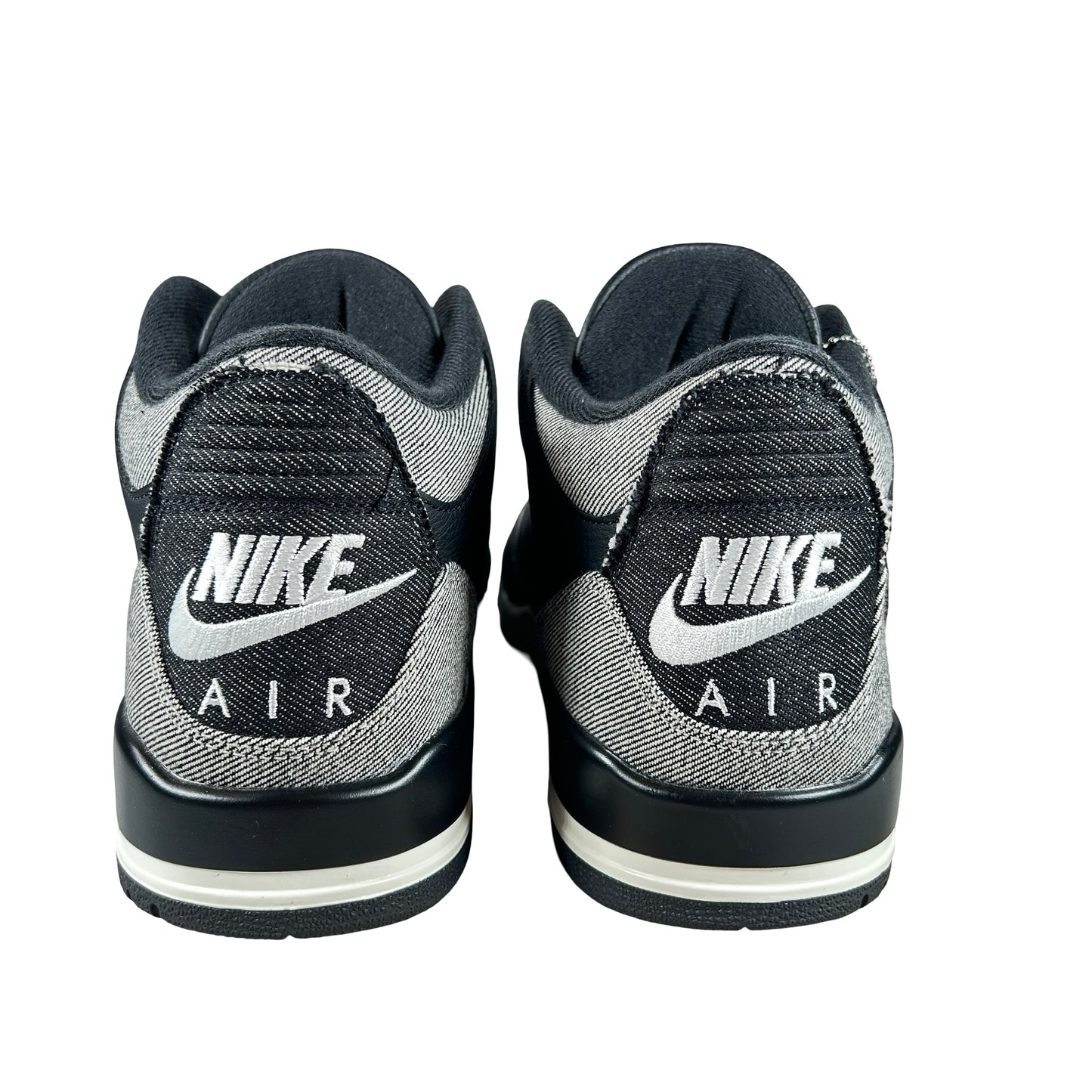 IR0914 400 Jordan 3 Retro Levi’s Black [USED] - 10.5 M (Used)