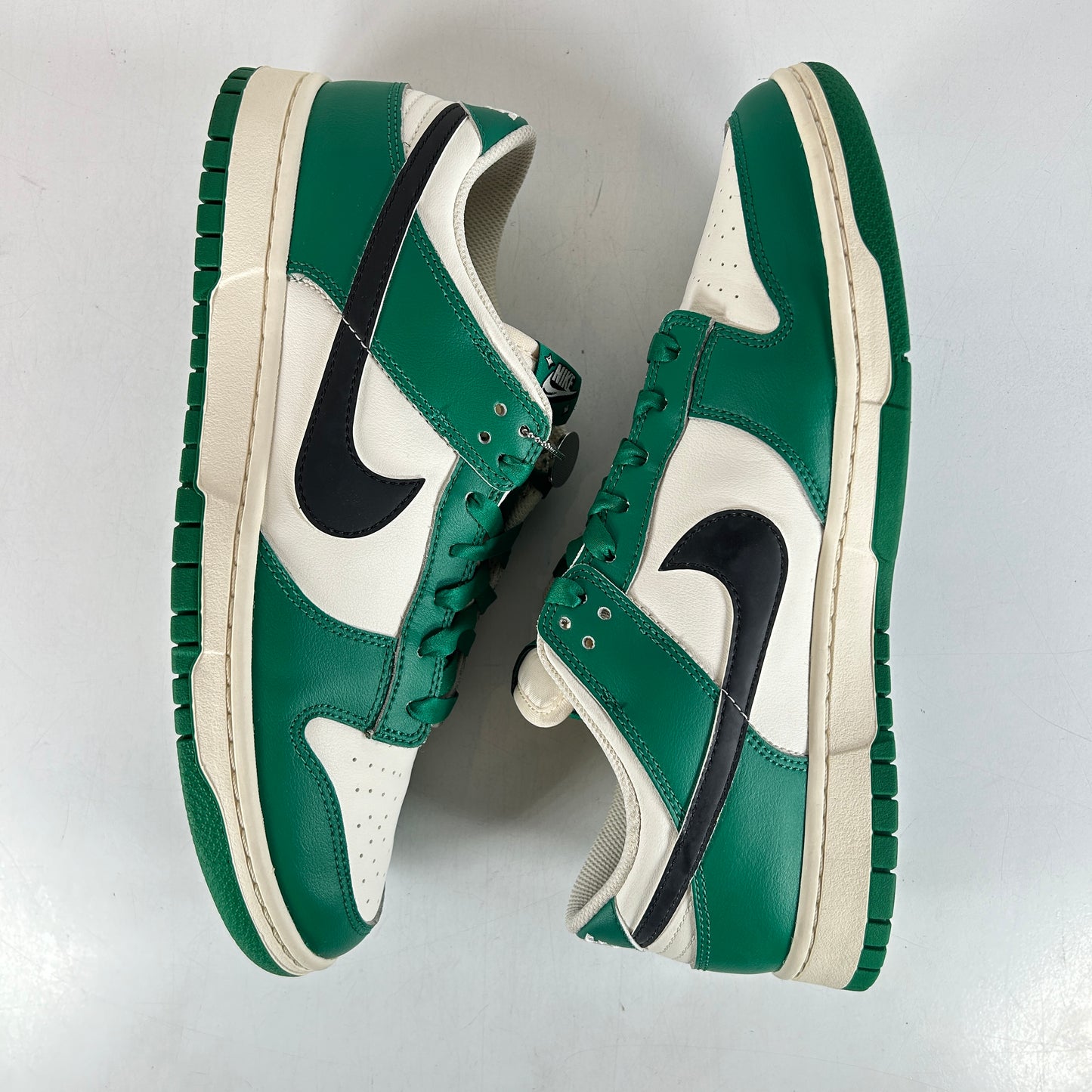 DR9654 100 Nike Dunk Low SE Lottery Pack Malachite Green [USED] - 11 M (Used)