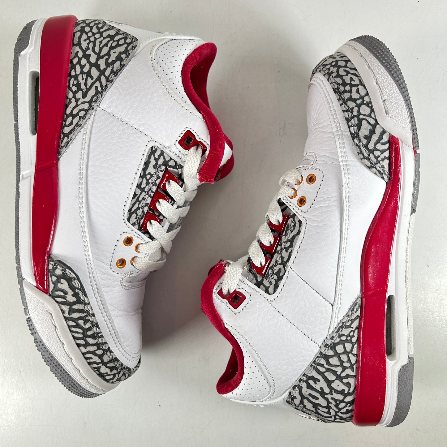 398614 126 Jordan 3 Retro Cardinal (GS) [USED] - 4.5 Y (Used)
