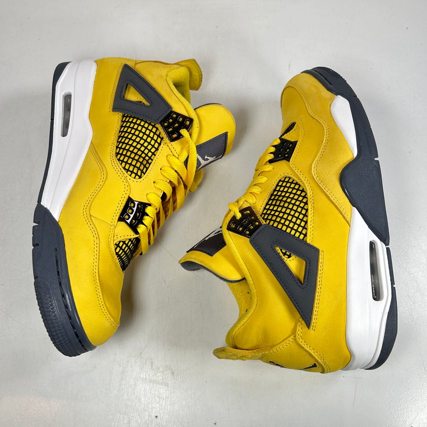 CT8527 700 Jordan 4 Retro Lightning (2021) [USED] - 10 M (Used5)