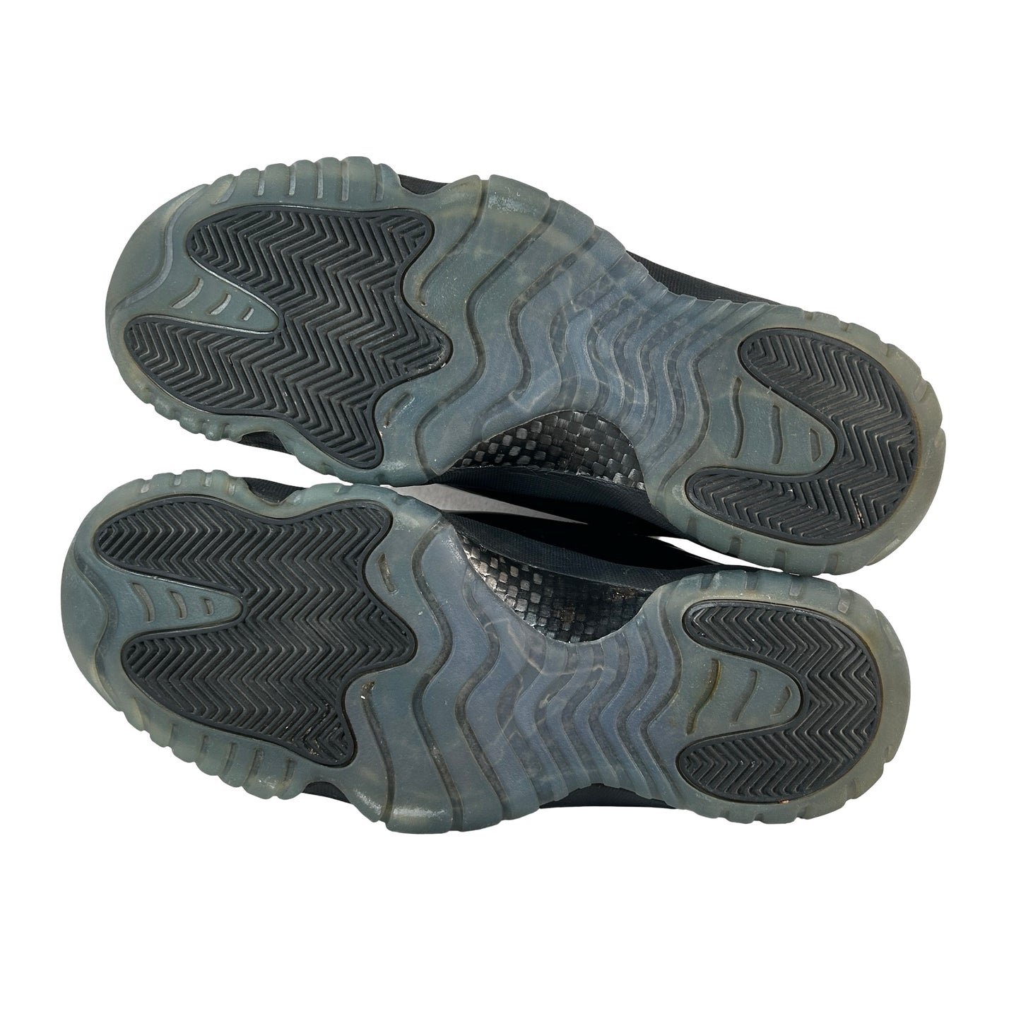 378037 005 Jordan 11 Retro Cap and Gown [USED] - 11 M (Used3)