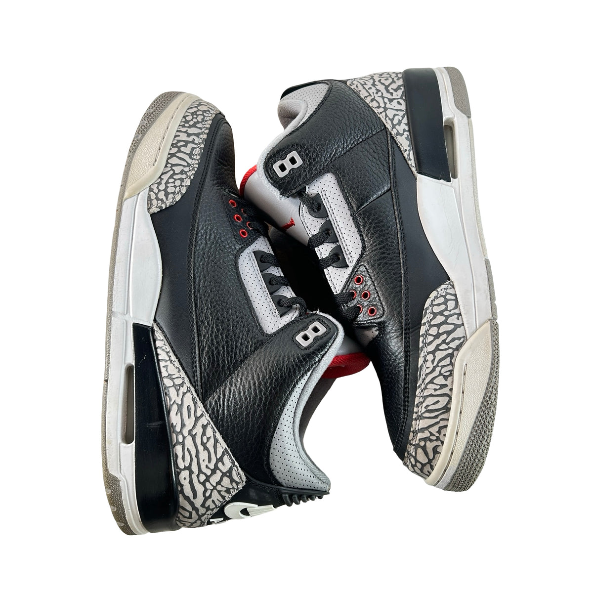 854262 001 Jordan 3 Black Cement 2018 [USED] - 11 M (Used7)